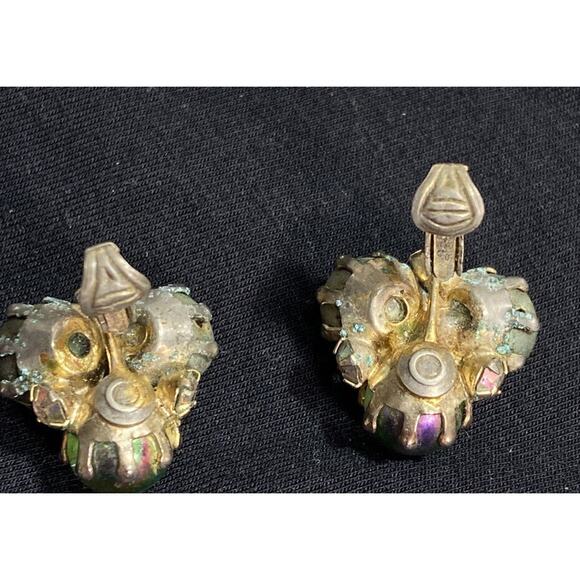Vintage Iridescent green lucite Glass bead Clip Earrings Rhinestone - Picture 6 of 7